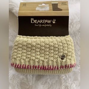 BEARPAW ladies tan 100% acrylic boot cuffs NWT one size